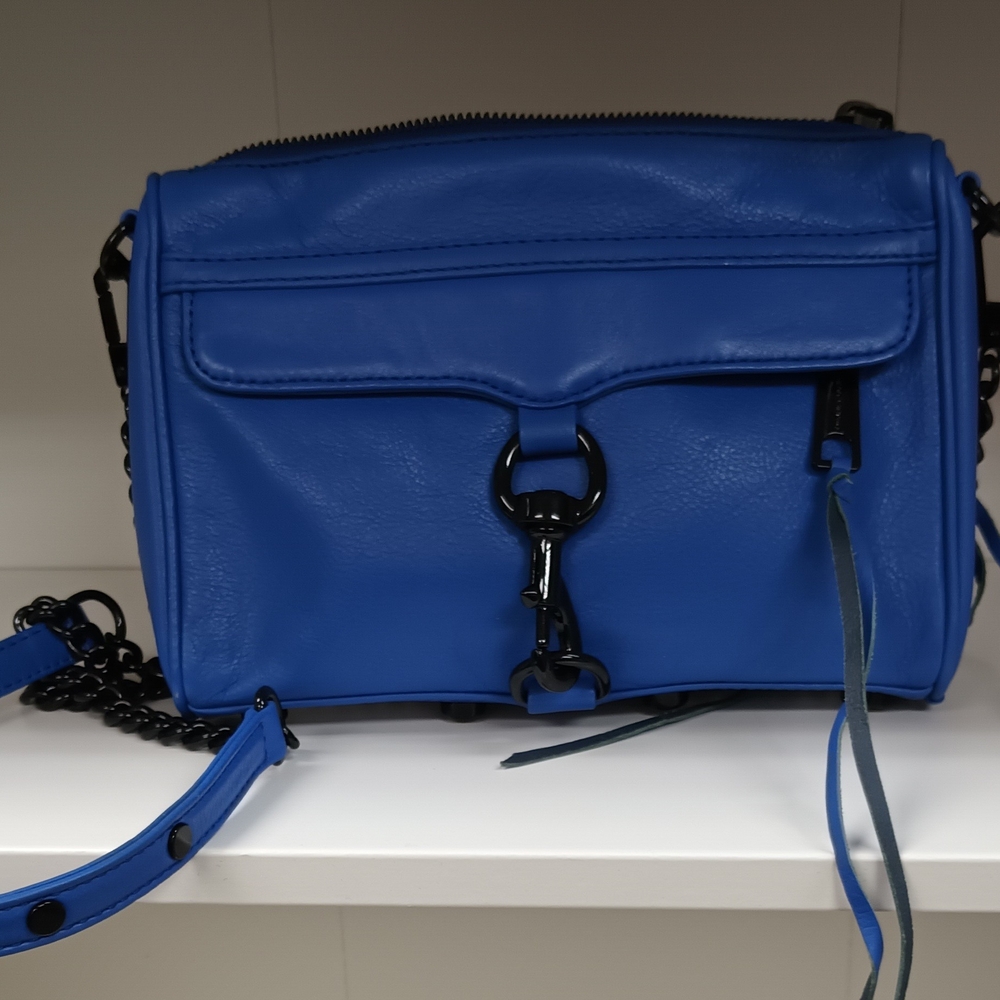 Royal Blue Crossbody Bag with Durable Fabric and Black Hardware